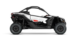 Can-Am Maverick 1000R Turbo X DS 2019 vs Can-Am Maverick X3 2017 Can-Am Maverick 1000R Turbo X DS 2019 vs Can-Am Maverick X3 2017