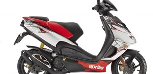 Aprilia SR 50 R 2020 vs Aprilia SR 50  Street 2017