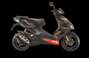 Aprilia SR 50 R 2017 - Bild 2