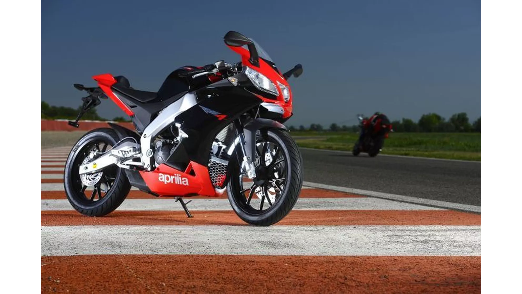 Aprilia RS4 125 - Image 2 Aprilia RS4 125 - Image 2