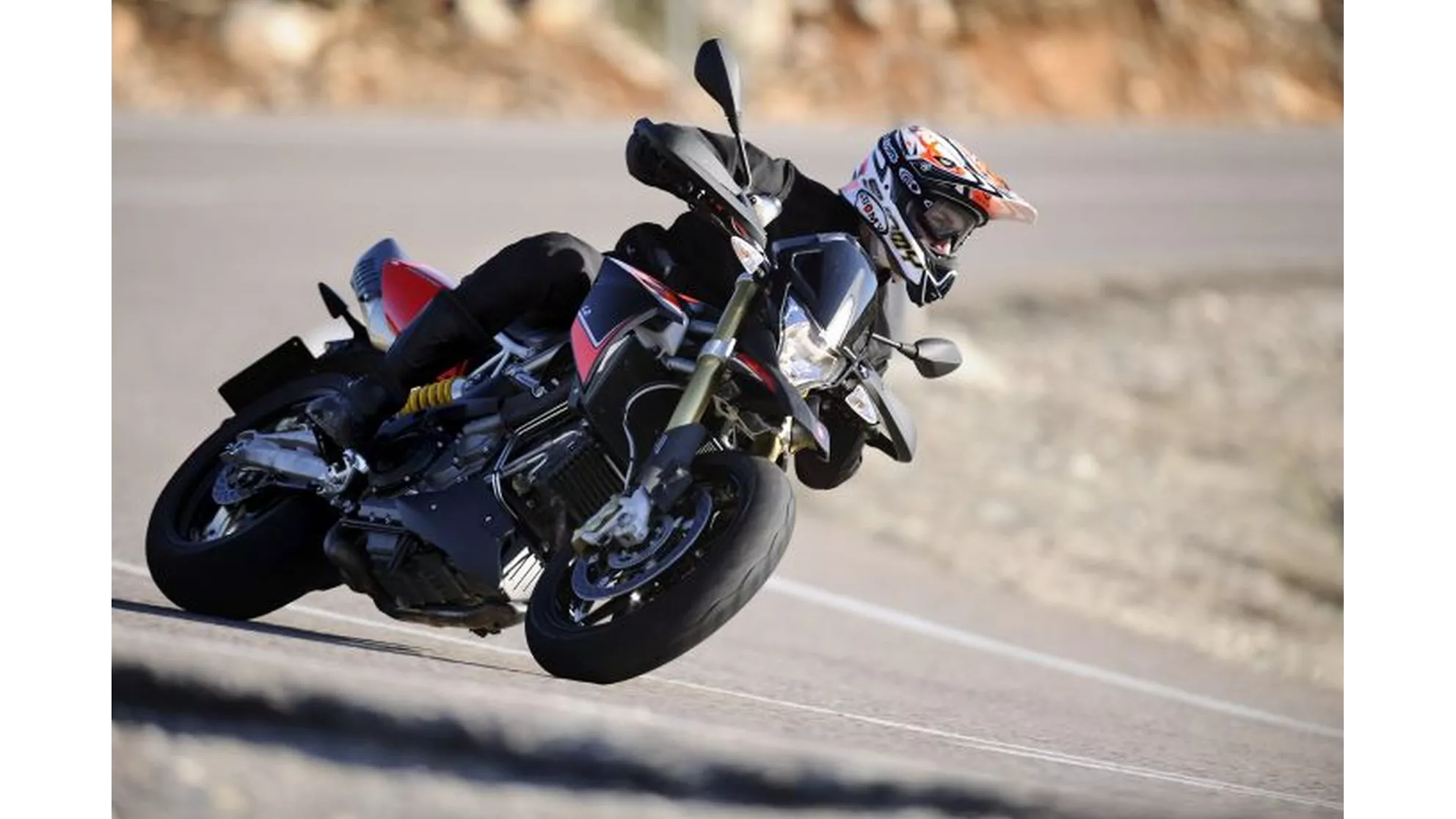 Aprilia Dorsoduro 1200 ABS ATC - Image 10 Aprilia Dorsoduro 1200 ABS ATC - Image 10
