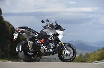 Aprilia Caponord 1200 ABS 2017 - Bild 2 Aprilia Caponord 1200 ABS 2017 - Bild 2