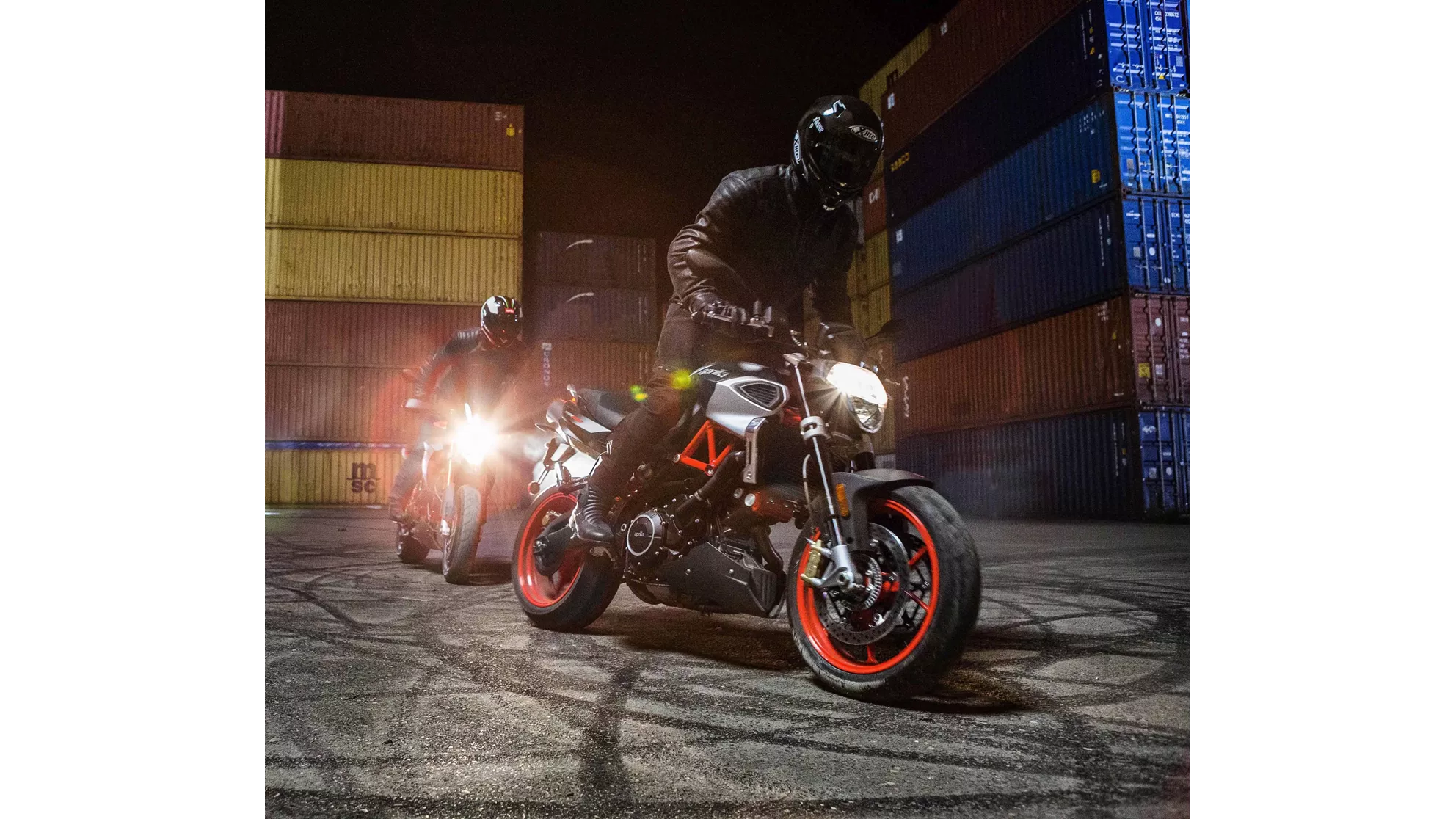 Aprilia Dorsoduro 900 - Image 3 Aprilia Dorsoduro 900 - Image 3