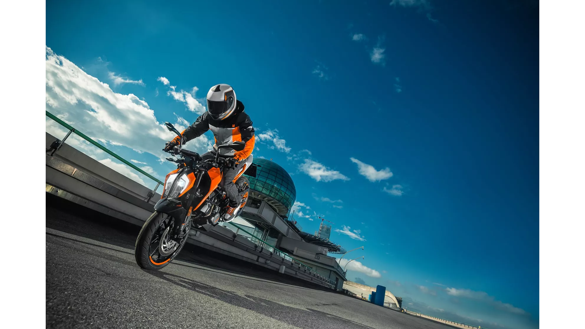 KTM 125 Duke - Image 1 KTM 125 Duke - Image 1