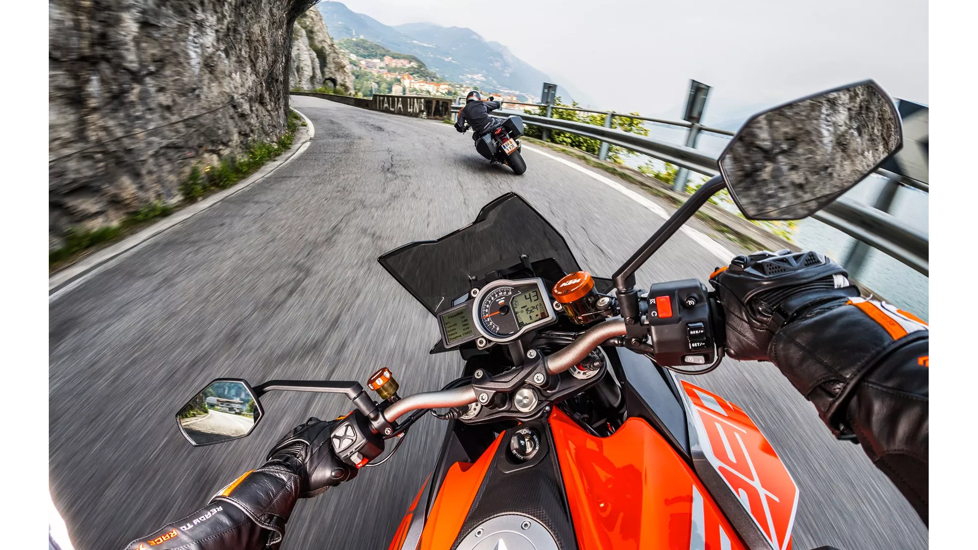 KTM 1290 Super Duke GT - Image 12 KTM 1290 Super Duke GT - Image 12