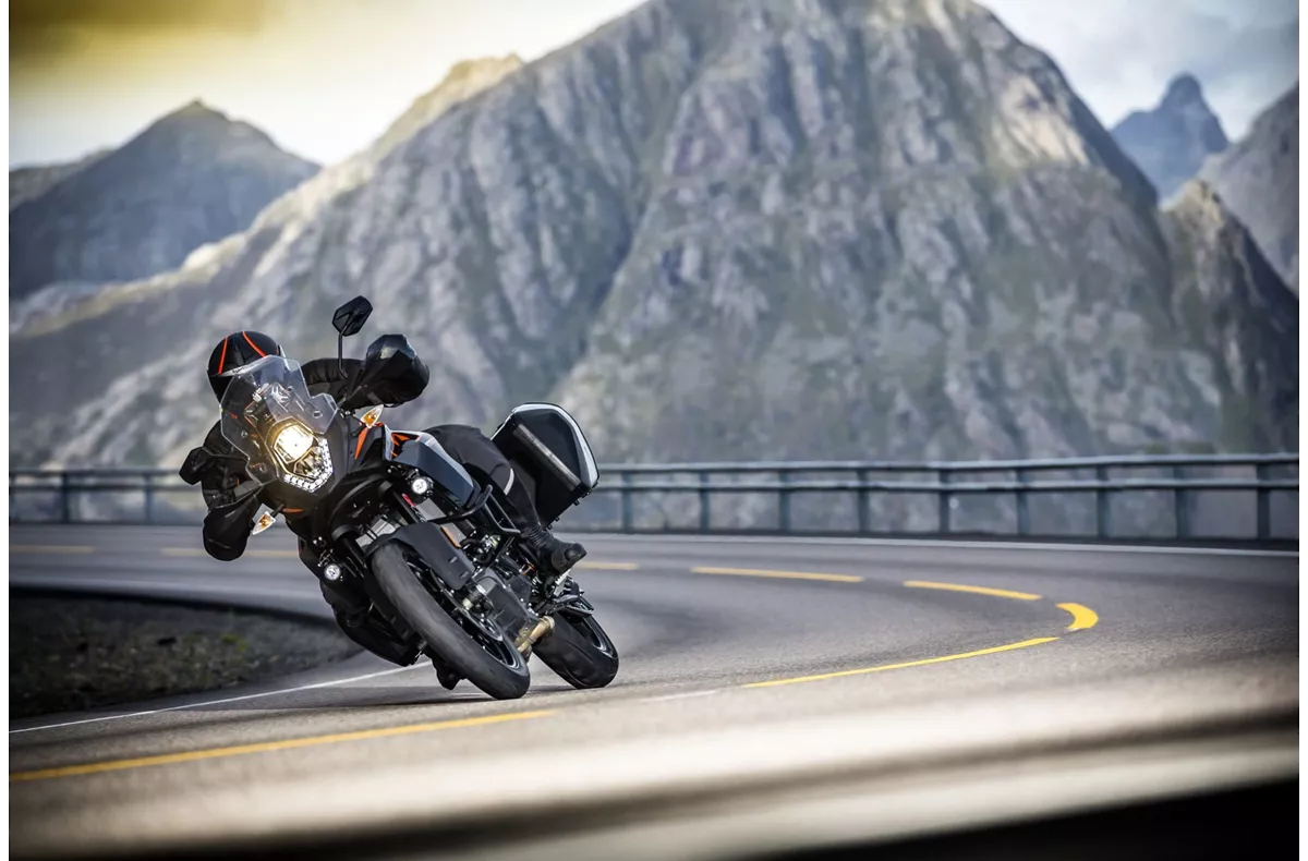 KTM 1090 Adventure KTM 1090 Adventure