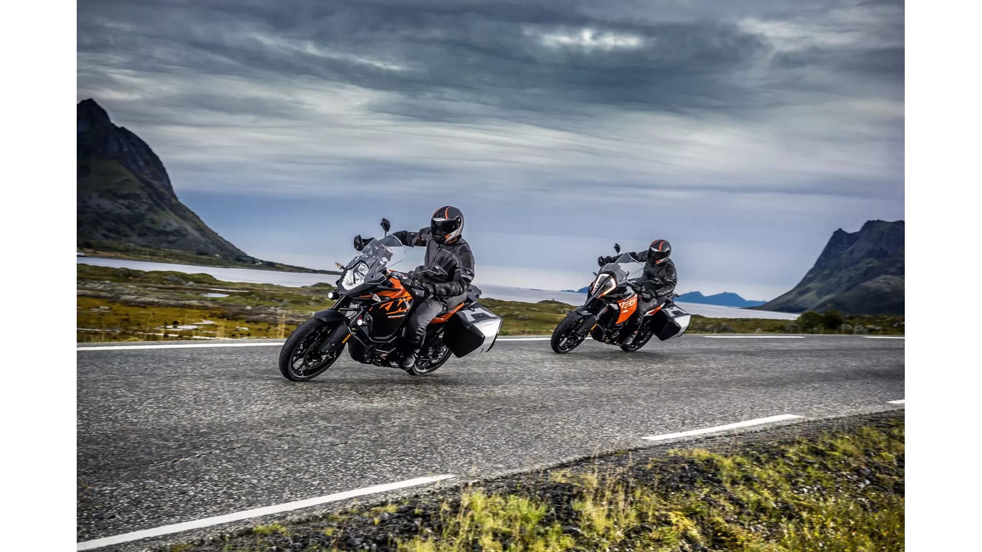 KTM 1090 Adventure - Image 1 KTM 1090 Adventure - Image 1