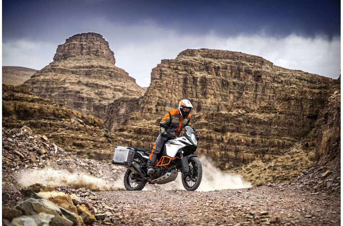 KTM 1090 Adventure R KTM 1090 Adventure R