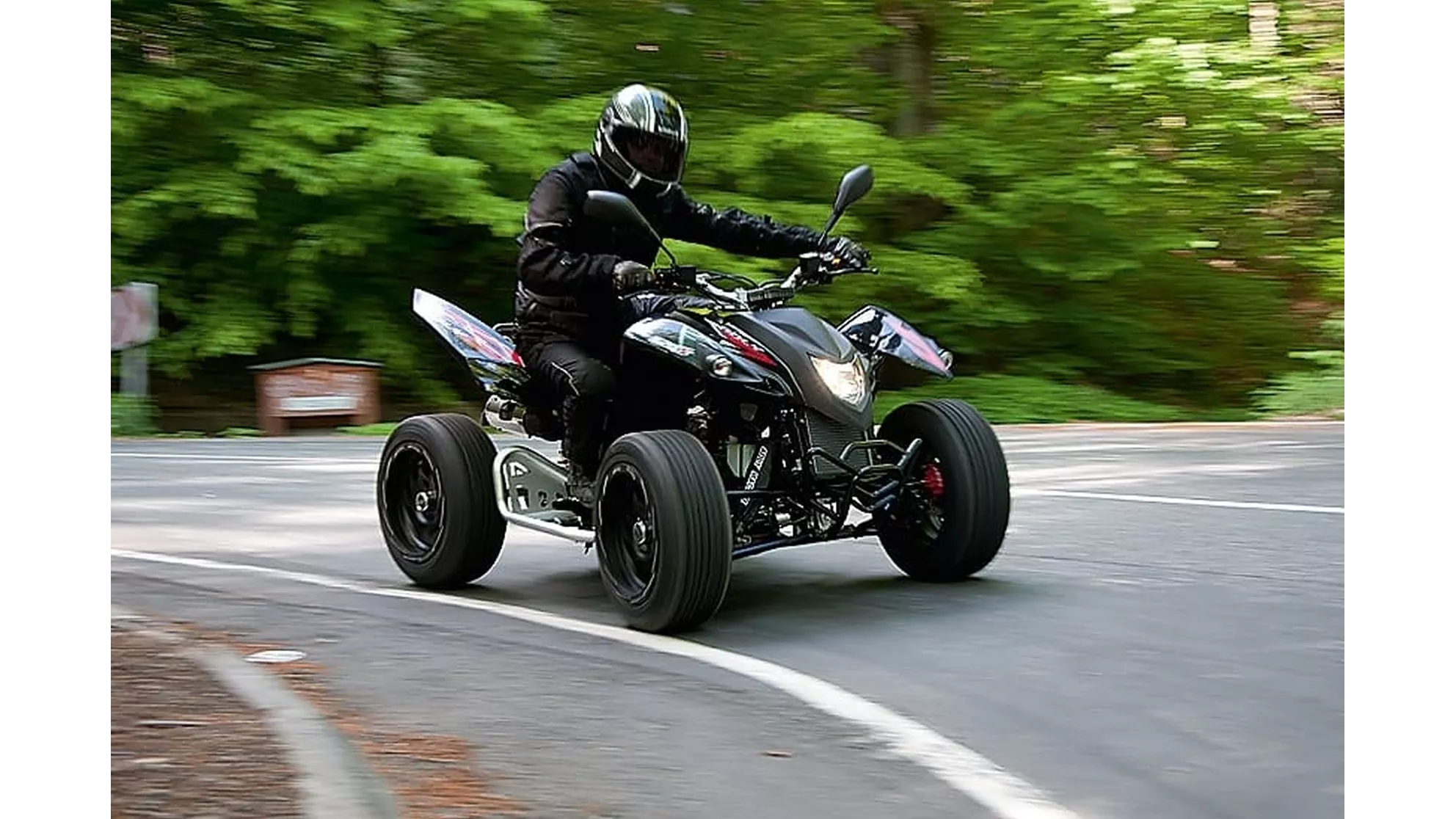 Adly Hurricane 320 Supermoto - Image 3 Adly Hurricane 320 Supermoto - Image 3