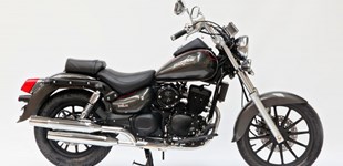 Daelim Daystar 125 2018 vs Yamaha XSR125 2022