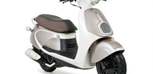 Daelim Aroma YC125 2018 vs Suzuki Address 125 2023