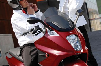 Gilera GP 800 2018 - Bild 4