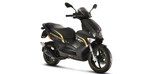 Gilera RUNNER 125 ST 2018 vs Honda SCV 100 Lead 2009