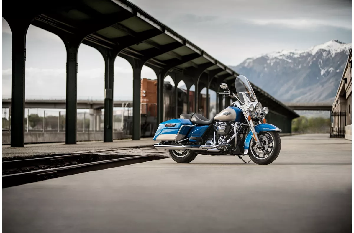 Harley-Davidson Touring Road King FLHR Harley-Davidson Touring Road King FLHR
