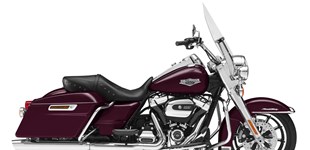 Harley-Davidson Touring Road King FLHR 2019 vs Harley-Davidson Touring Road King FLHR 2018