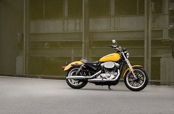 Harley-Davidson Sportster XL 883 L SuperLow 2018 - Bild 2
