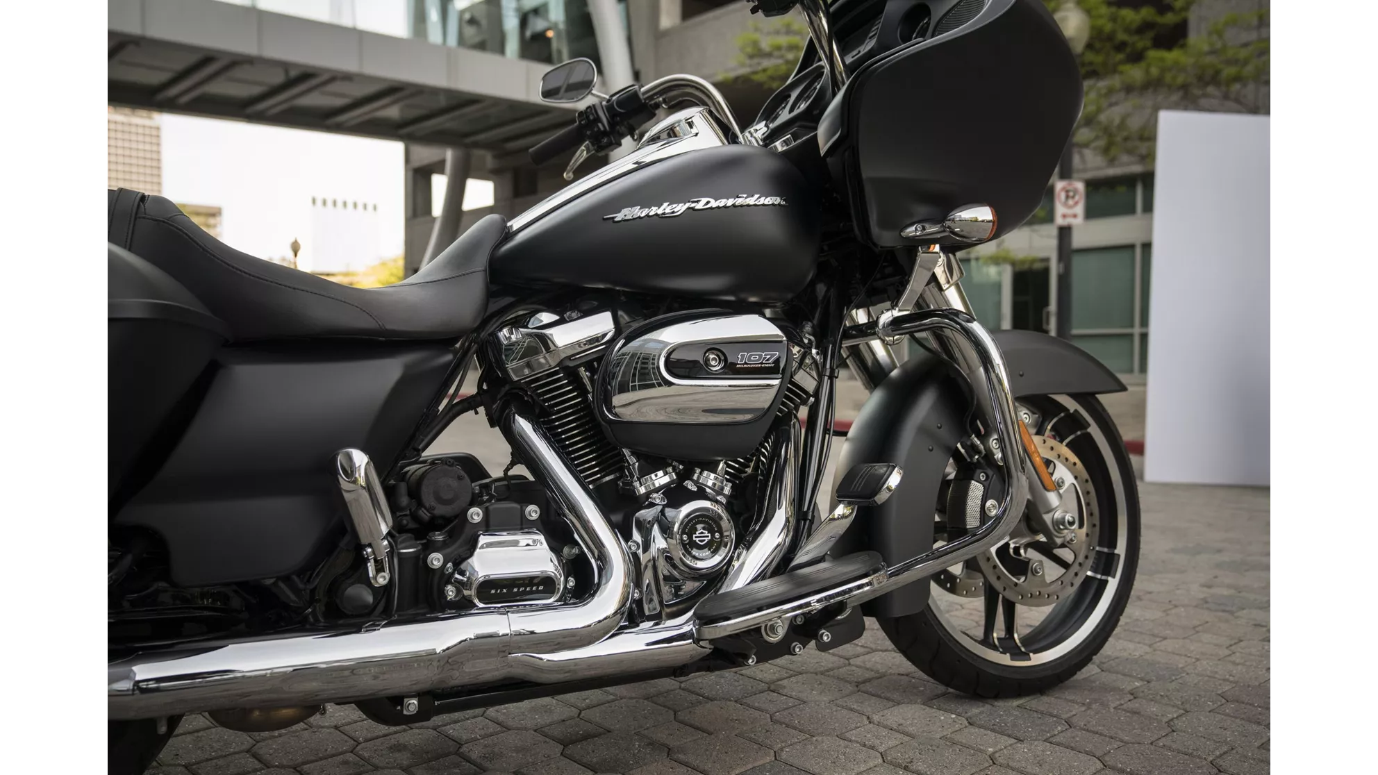 Harley-Davidson Road Glide FLTR - Image 2 Harley-Davidson Road Glide FLTR - Image 2