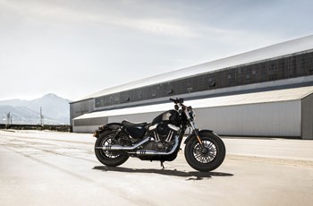 Harley-Davidson Sportster XL 1200X Forty-Eight 2018 - Bild 2 Harley-Davidson Sportster XL 1200X Forty-Eight 2018 - Bild 2