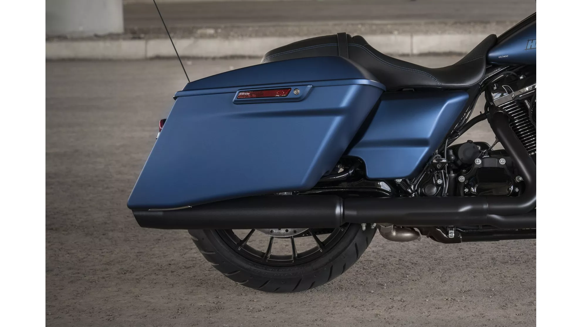 Harley-Davidson CVO Street Glide FLHXSE - Image 3 Harley-Davidson CVO Street Glide FLHXSE - Image 3