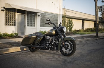 Harley-Davidson Touring Road King Special FLHRXS 2018 - Bild 2 Harley-Davidson Touring Road King Special FLHRXS 2018 - Bild 2