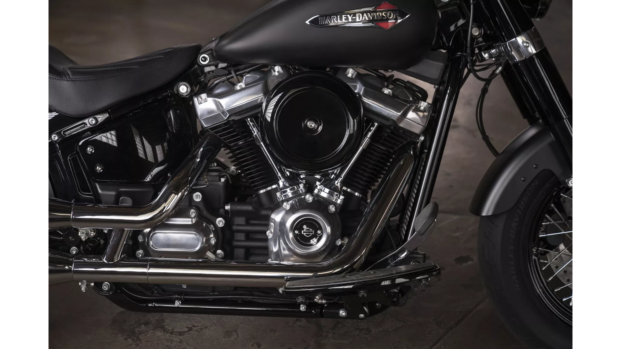 Harley-Davidson Softail Slim FLSL - Image 9 Harley-Davidson Softail Slim FLSL - Image 9