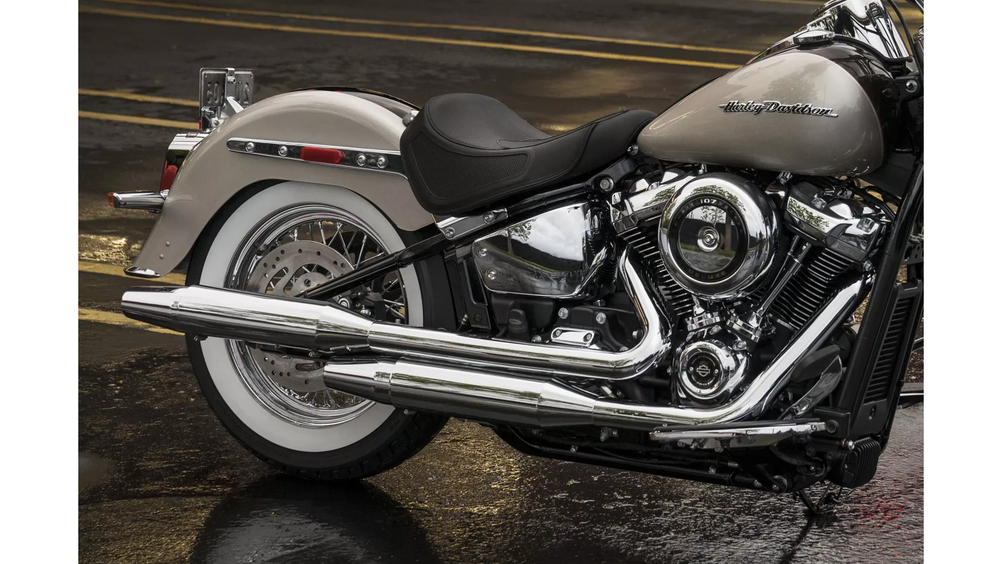 Harley-Davidson Softail Deluxe FLDE - Image 1 Harley-Davidson Softail Deluxe FLDE - Image 1