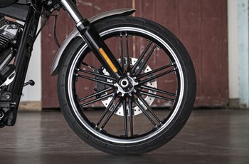 Harley-Davidson Softail Breakout FXBR 2018 - Bild 6