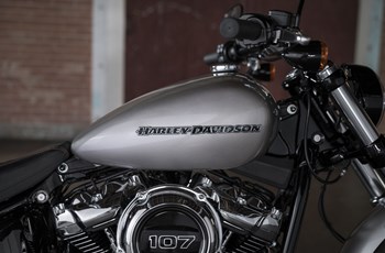 Harley-Davidson Softail Breakout FXBR 2018 - Bild 8
