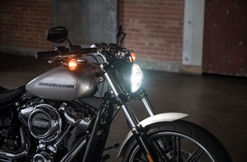 Harley-Davidson Softail Breakout FXBR 2018 - Bild 11
