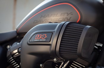 Harley-Davidson Softail FXDR 114 FXDRS 2018 - Bild 12 Harley-Davidson Softail FXDR 114 FXDRS 2018 - Bild 12