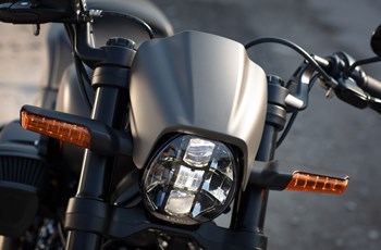 Harley-Davidson Softail FXDR 114 FXDRS 2018 - Bild 13 Harley-Davidson Softail FXDR 114 FXDRS 2018 - Bild 13