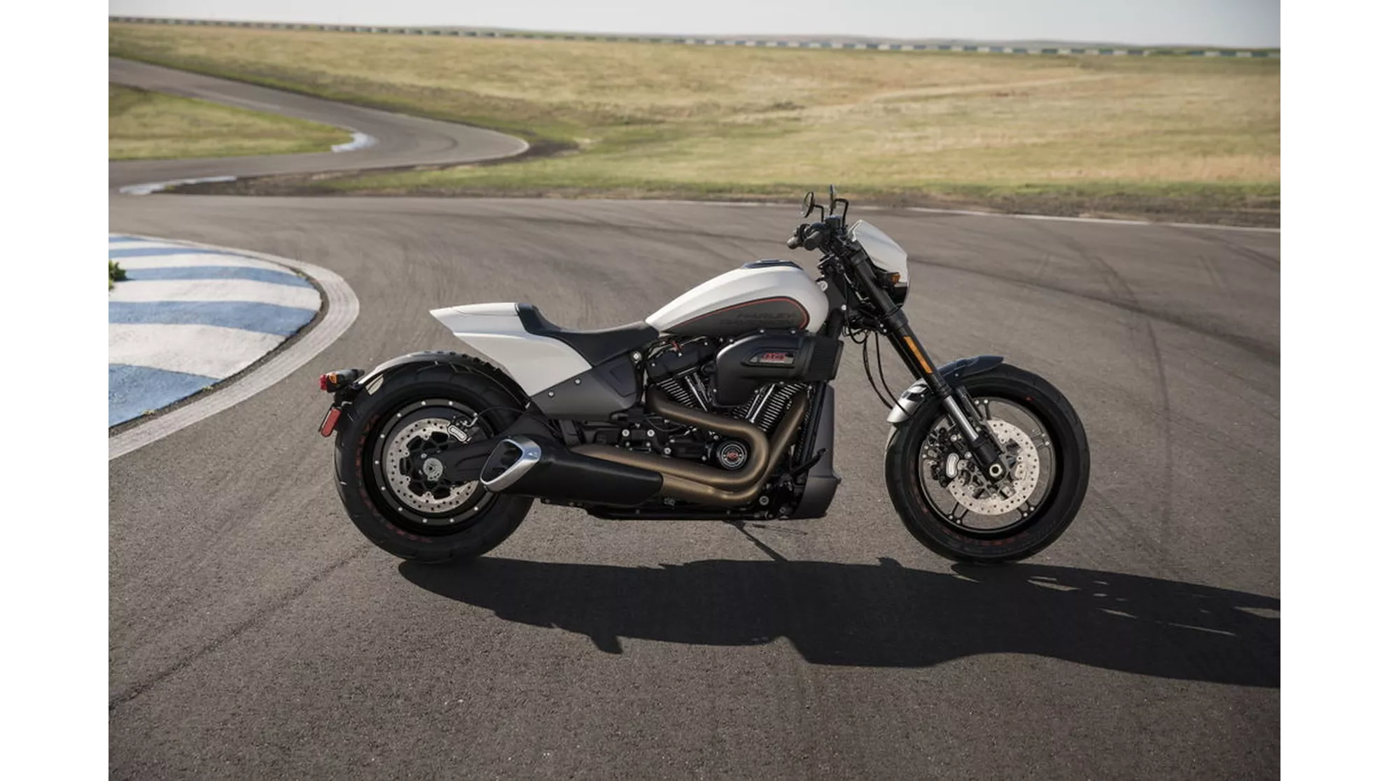 Harley-Davidson Softail FXDR 114 FXDRS - Image 20 Harley-Davidson Softail FXDR 114 FXDRS - Image 20