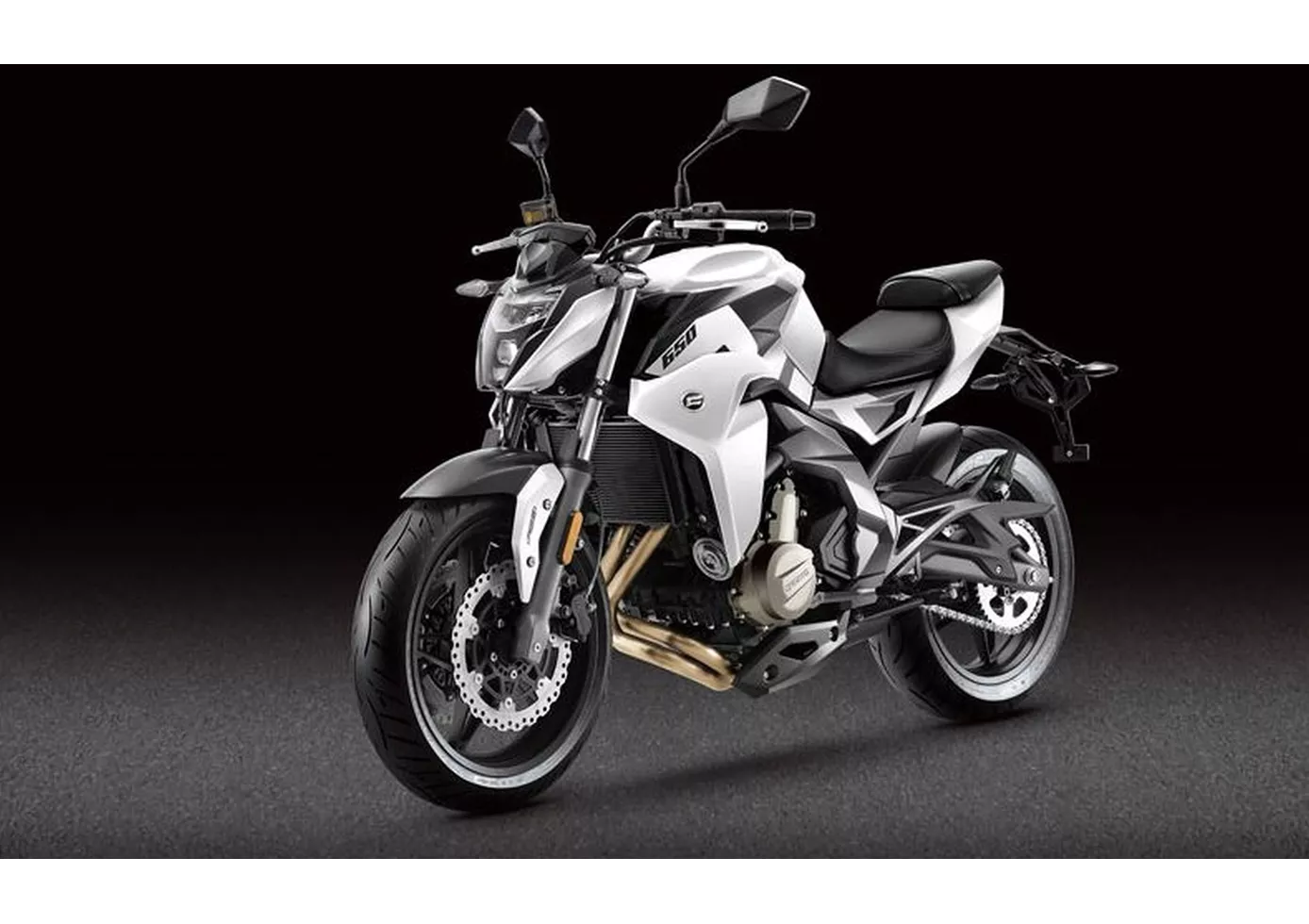 CFMOTO 650 NK 2018 CFMOTO 650 NK 2018