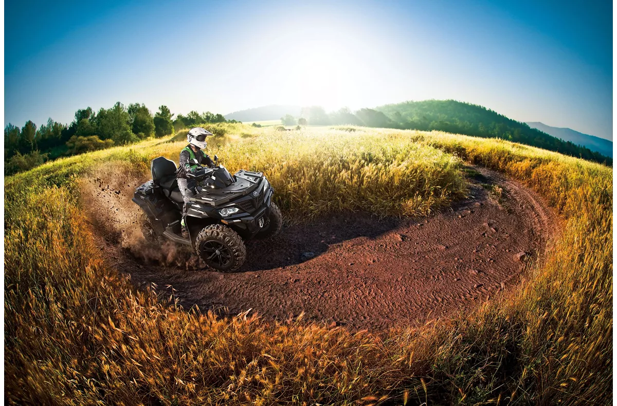 CFMOTO CForce 850 V2 EFI 4x4 XL DLX CFMOTO CForce 850 V2 EFI 4x4 XL DLX