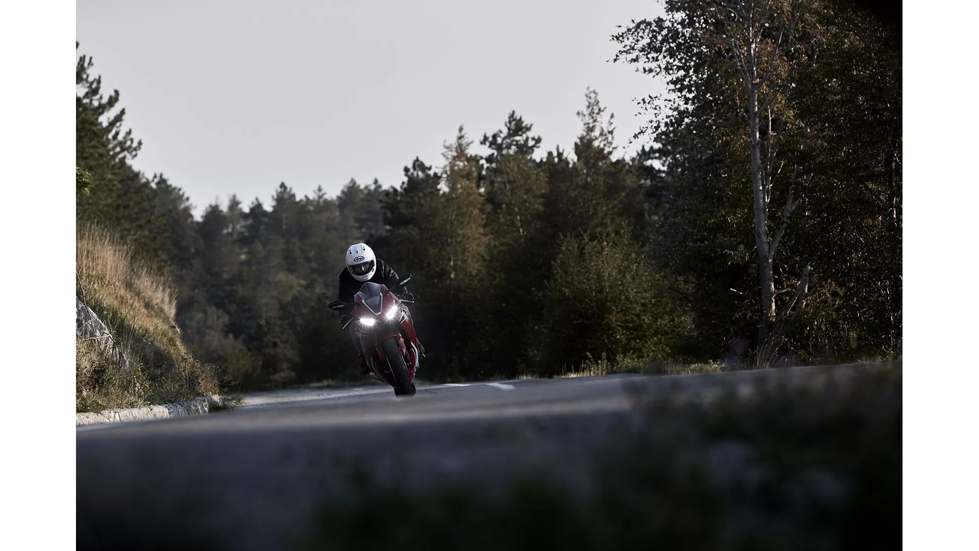 Honda CBR1000RR Fireblade - Image 4 Honda CBR1000RR Fireblade - Image 4