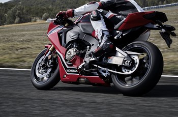 Honda CBR1000RR Fireblade 2018 - Bild 8 Honda CBR1000RR Fireblade 2018 - Bild 8