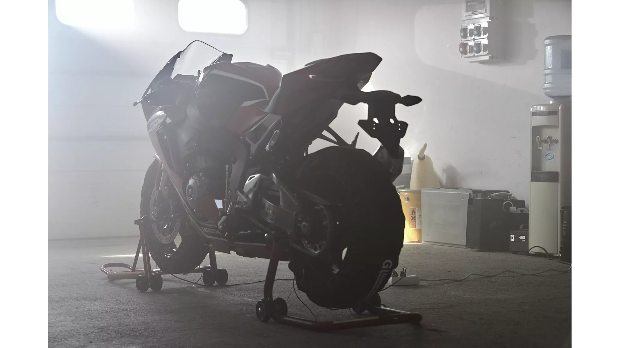 Honda CBR1000RR Fireblade - Image 12 Honda CBR1000RR Fireblade - Image 12