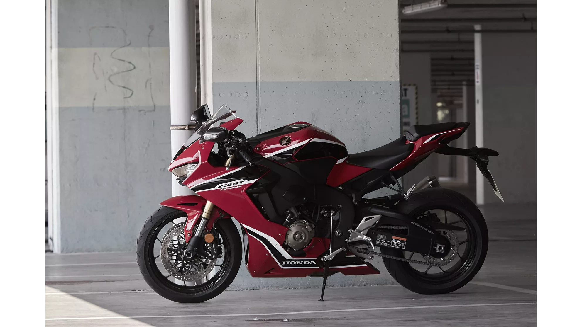 Honda CBR1000RR Fireblade - Image 14 Honda CBR1000RR Fireblade - Image 14