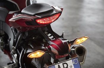 Honda CBR1000RR Fireblade 2018 - Bild 18 Honda CBR1000RR Fireblade 2018 - Bild 18