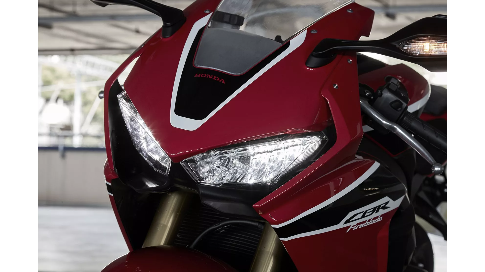 Honda CBR1000RR Fireblade - Image 17 Honda CBR1000RR Fireblade - Image 17