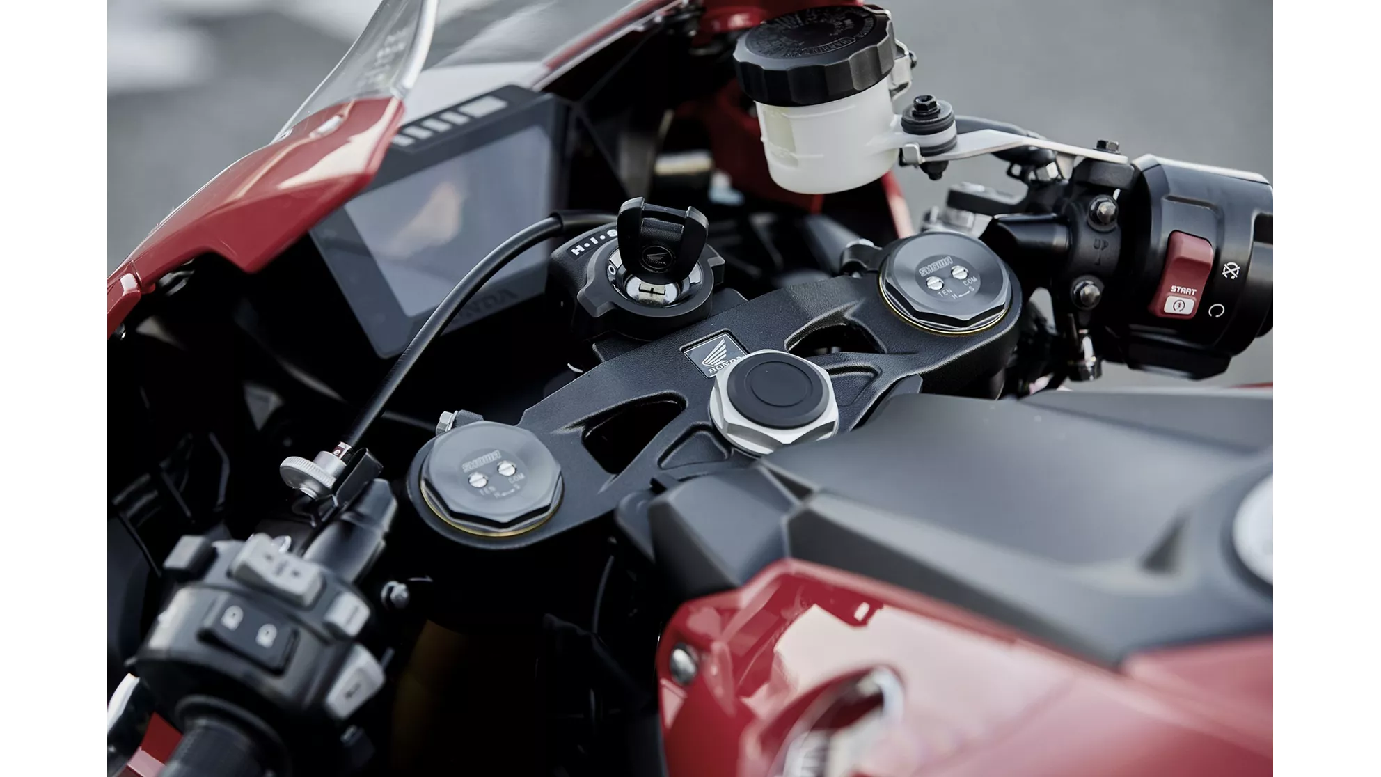 Honda CBR1000RR Fireblade - Image 19 Honda CBR1000RR Fireblade - Image 19