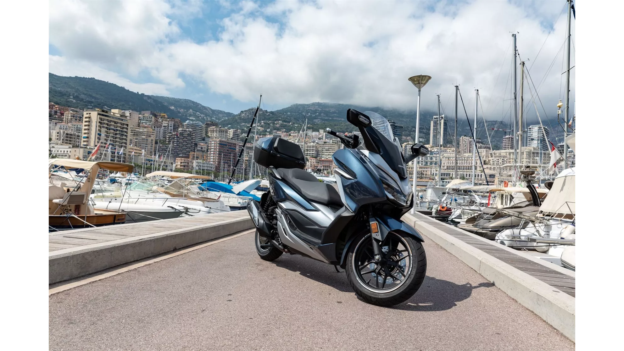 Honda Forza 300 - Image 21 Honda Forza 300 - Image 21