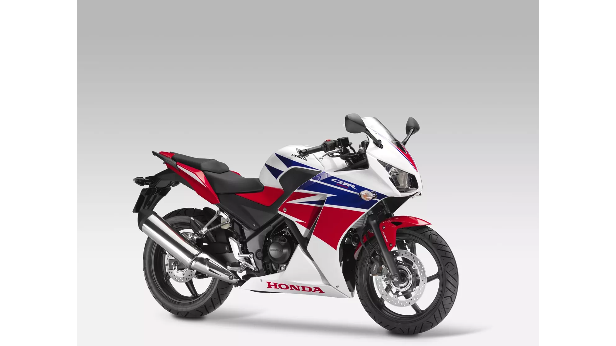Honda CBR 300 R - Image 5 Honda CBR 300 R - Image 5