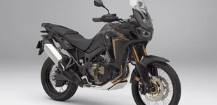 BMW F 800 GS Adventure 2013 vs Honda CRF1000L Africa Twin 2018 BMW F 800 GS Adventure 2013 vs Honda CRF1000L Africa Twin 2018