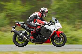 Hyosung GT 650i R 2018 - Bild 2 Hyosung GT 650i R 2018 - Bild 2