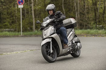 Kymco People GT 300i 2018 - Bild 3 Kymco People GT 300i 2018 - Bild 3