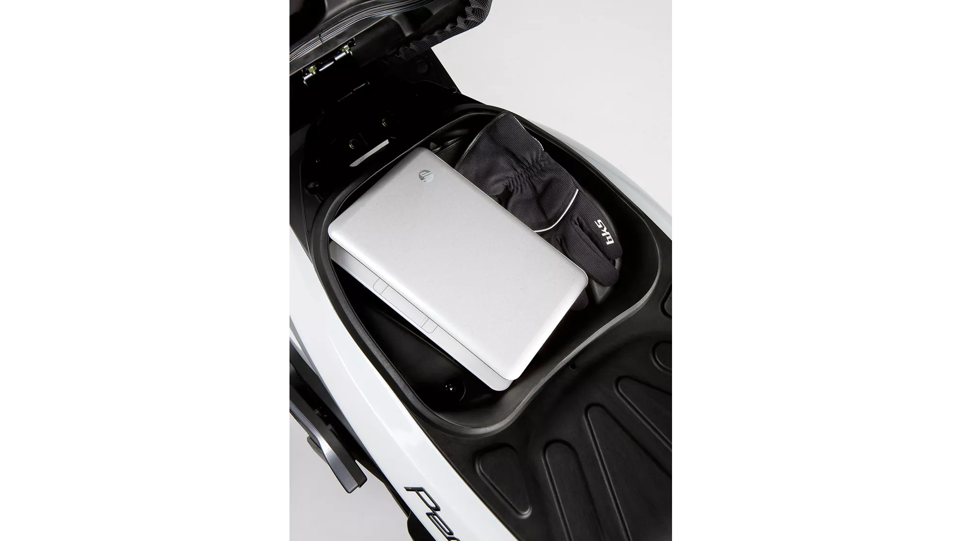 Kymco People GT 125i - Image 17 Kymco People GT 125i - Image 17