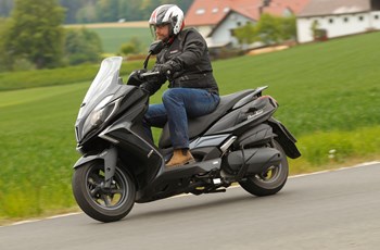Kymco Downtown 350i 2018 - Bild 2 Kymco Downtown 350i 2018 - Bild 2