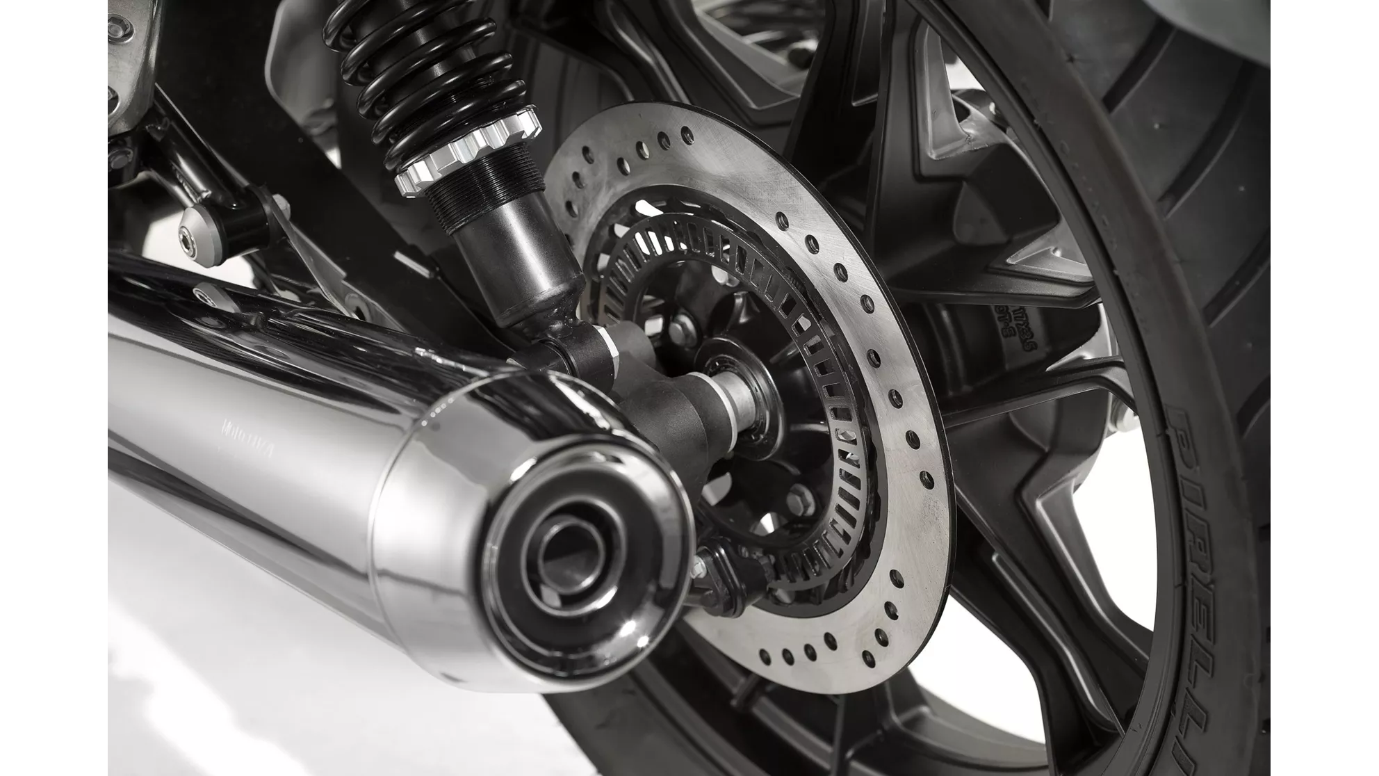 Moto Guzzi V7 II Stone - Image 6 Moto Guzzi V7 II Stone - Image 6