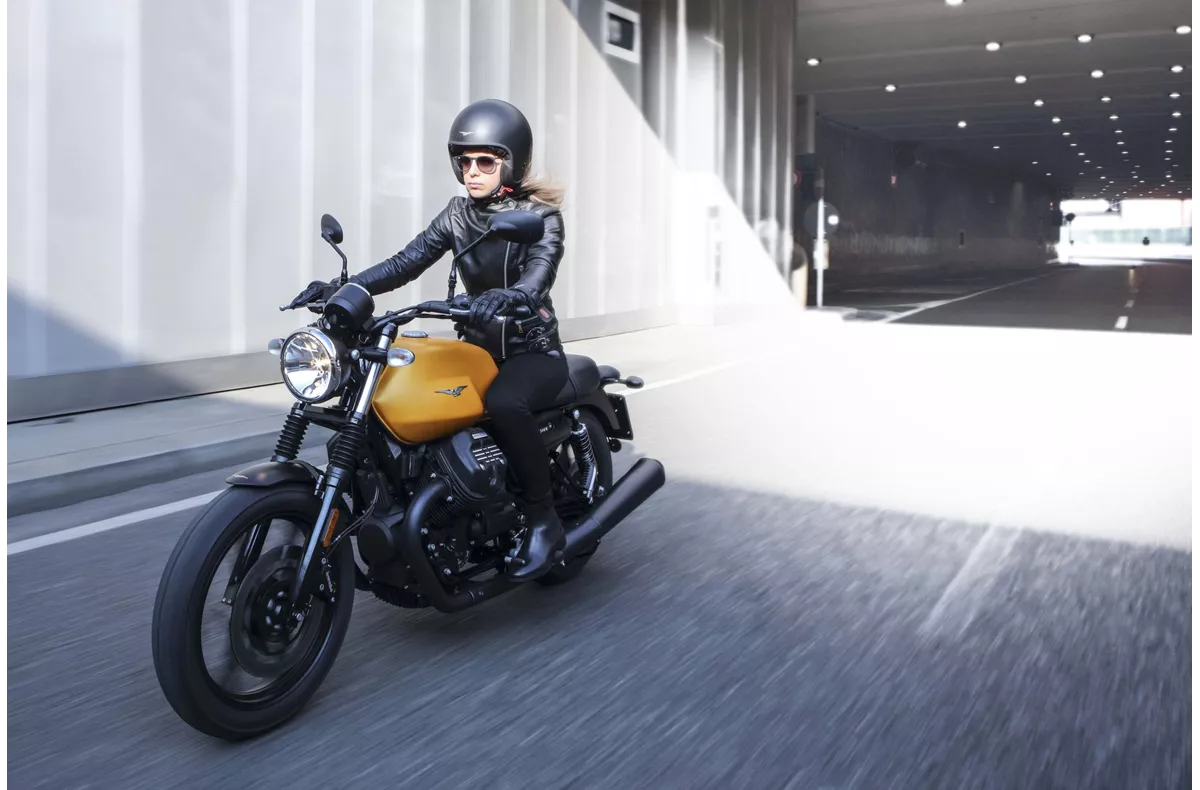 Moto Guzzi V7 III Stone Moto Guzzi V7 III Stone